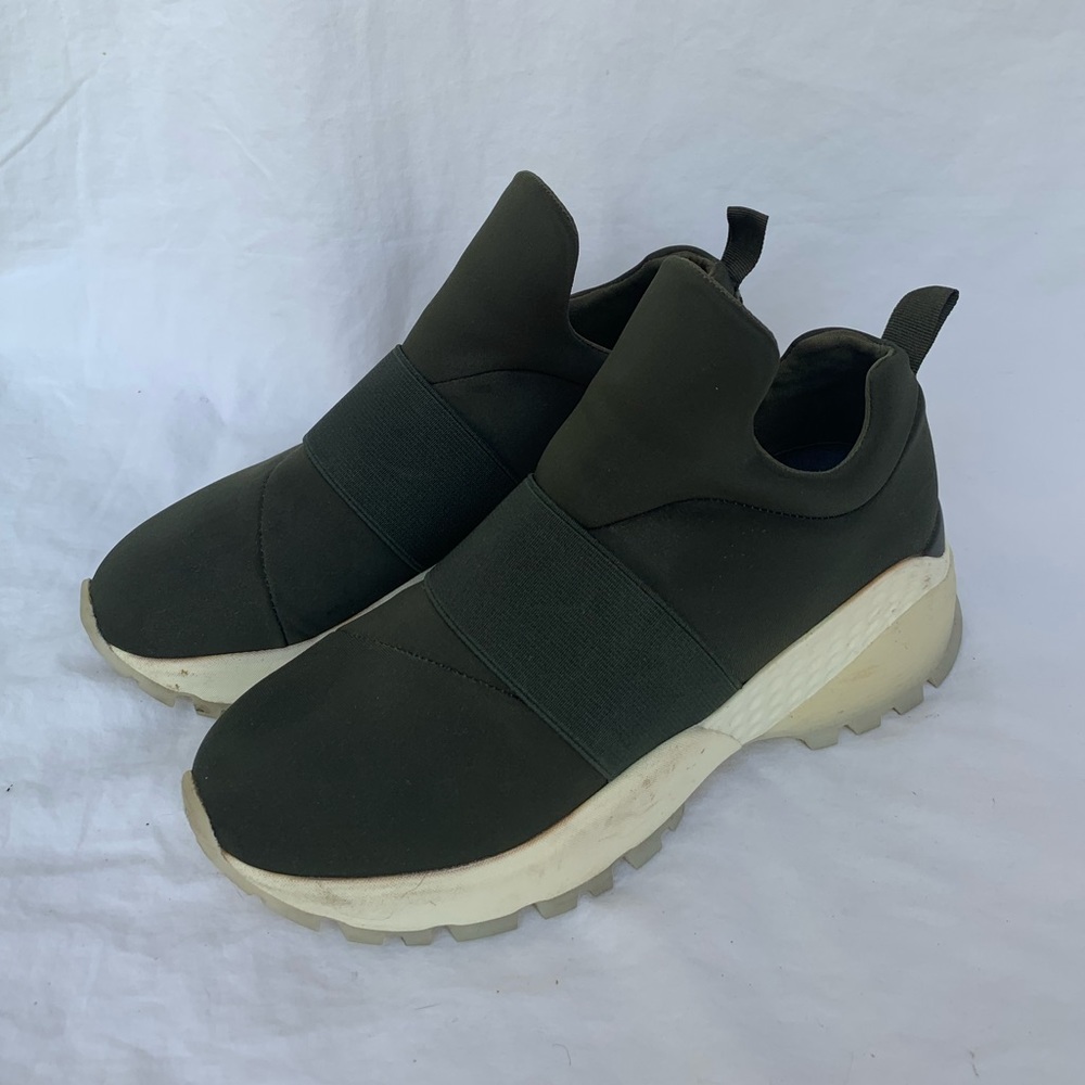 JSlides Slip-on sneaker